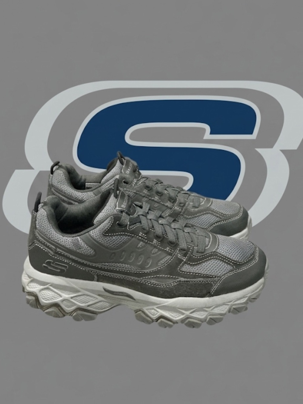 Authentic Skechers signature designer memory cooled arch fit men’s sneakers 8.5